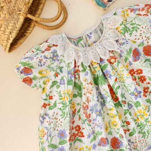 Blouse volantée "Motif Floral" 3 à 4 ans