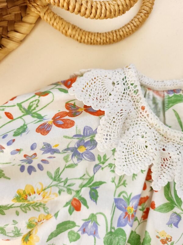 20240417_110939 Blouse volantée "Motif Floral" 3 à 4 ans