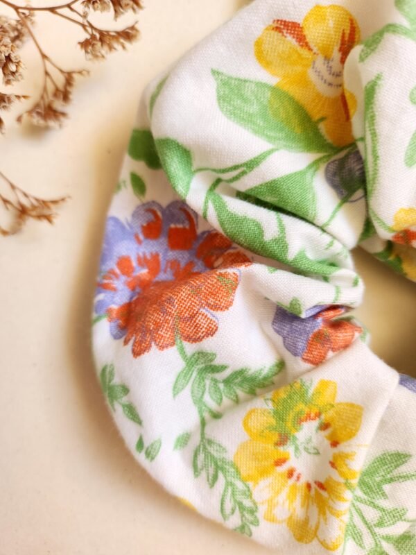 20240513_081018 Chouchou enfants upcyclés "Motif Floral"