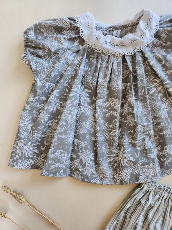 blouse_fille_vert_dentelle_4-5ans blouse fille motif jungle upcyclé dentelle au col en 110 cm soit du 4-5 ans Maison Tulipes
