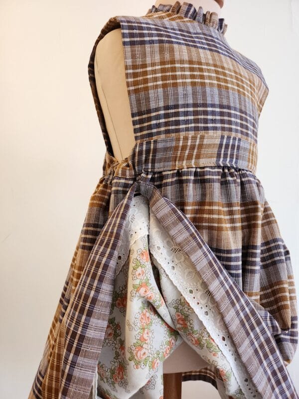 robe_col_volant_fille_prince_de_galles_doublure1 Robe Précieuse d'Automne 5-6 ans